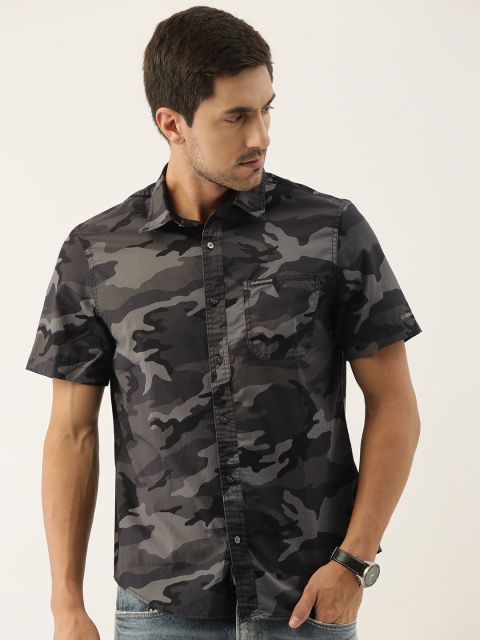 

Calvin Klein Jeans Men Black & Grey Regular Fit Camouflage Printed Casual Shirt