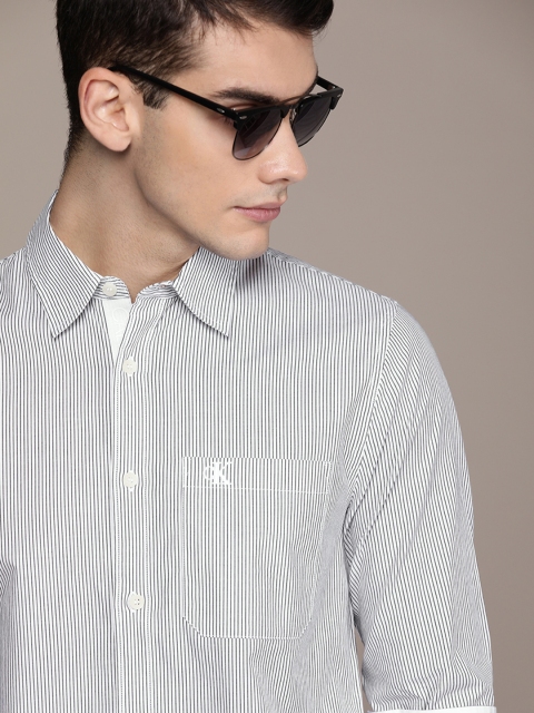 

Calvin Klein Jeans Men White & Black Slim Fit Striped Casual Shirt