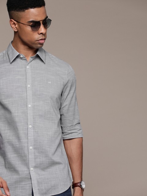 

Calvin Klein Jeans Men Grey Slim Fit Solid Casual Shirt