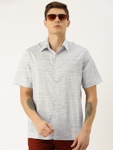 

Calvin Klein Jeans Men White & Grey Regular Fit Printed Casual Shirt