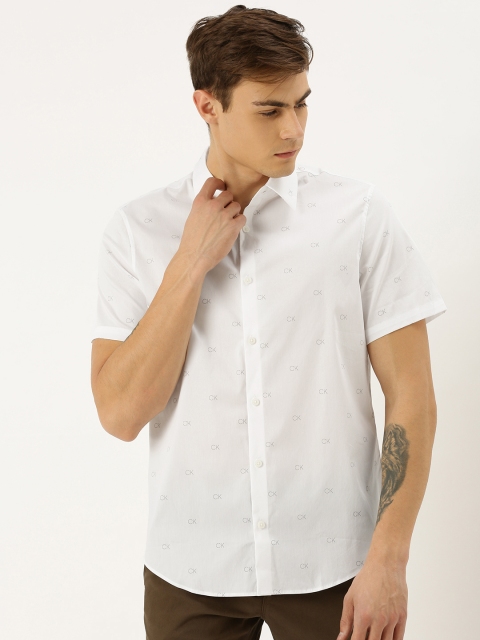 

Calvin Klein Jeans Men White & Grey Regular Fit Printed Casual Shirt