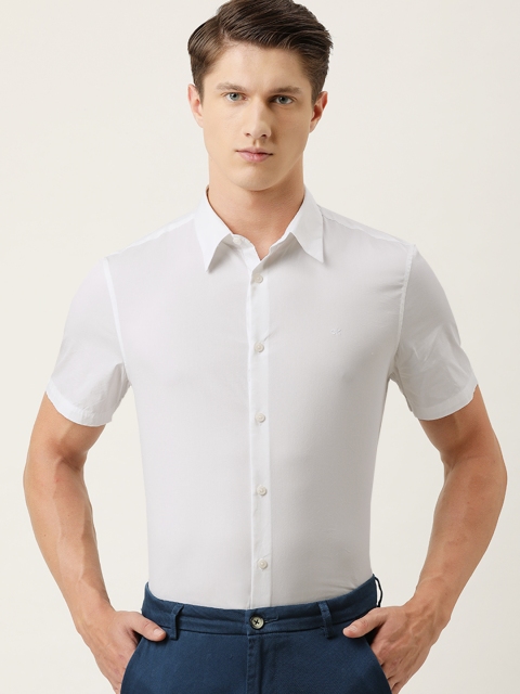 

Calvin Klein Jeans Men White Regular Fit Solid Casual Shirt