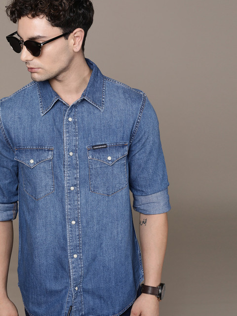 

Calvin Klein Jeans Men Blue Regular Fit Faded Casual Denim Shirt
