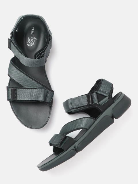 

Clarks Men Charcoal Grey & Black Tri Cove Sun Combi Solid Sports Sandals