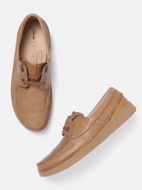 

Clarks Men Brown Leather Solid Derbys