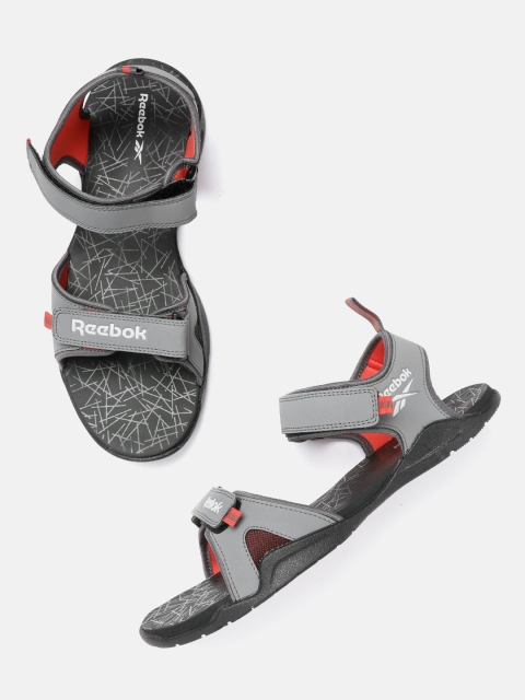 

Reebok Men Grey Solid Aztrix LP Sports Sandals