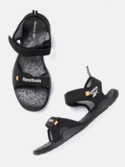 

Reebok Men Black Solid Aztrix LP Sports Sandals