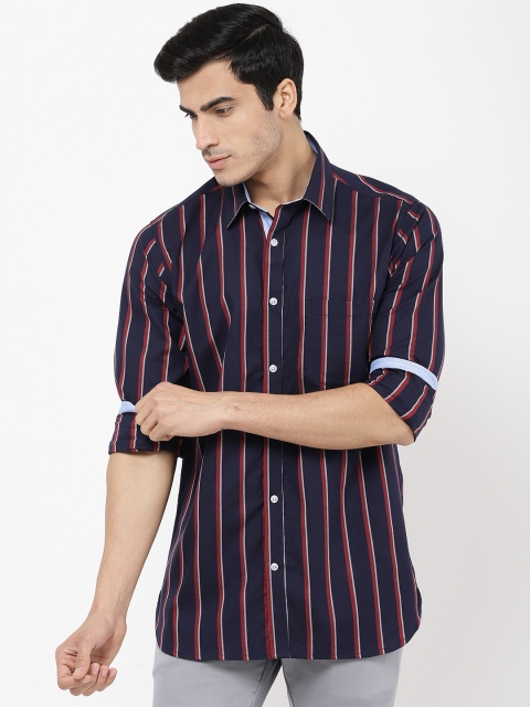 

STROP Men Navy Blue & Maroon Regular Fit Striped Casual Shirt