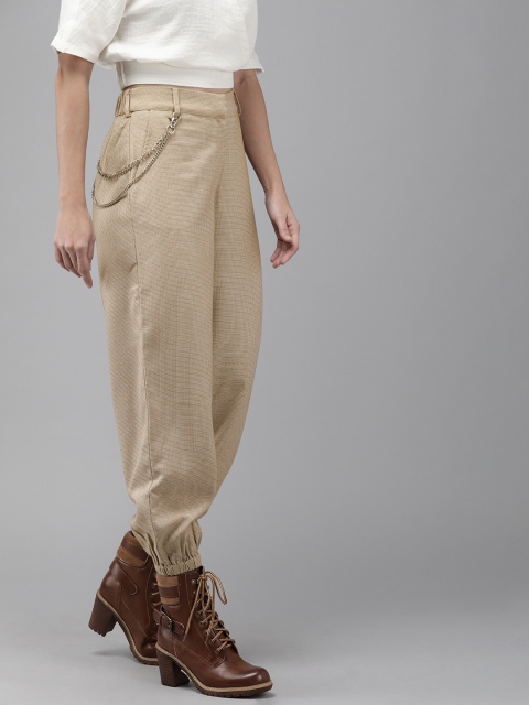 

ONLY Women Beige & Brown Regular Fit Checked Cropped Joggers