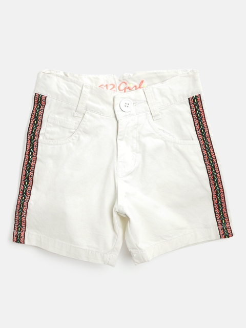 

612 league Girls Off-White Solid Regular Shorts