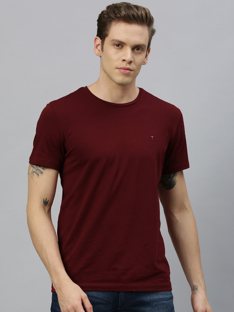 

Louis Philippe Jeans Men Maroon Solid Round Neck T-shirt
