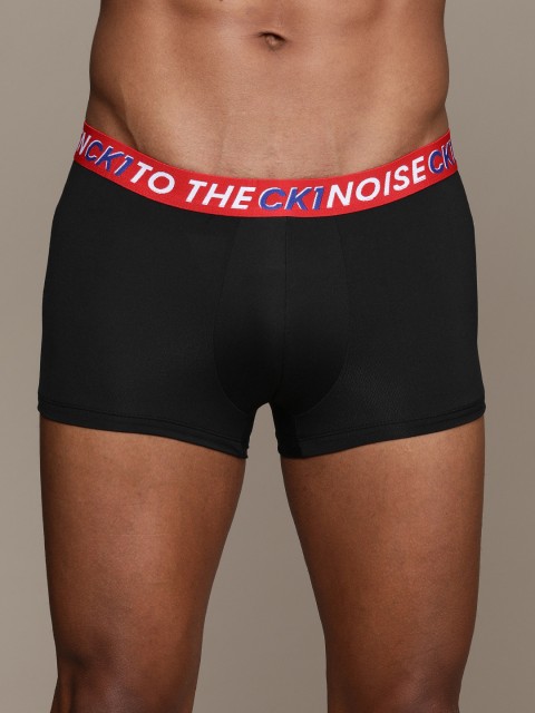 

Calvin Klein Underwear Men Black Solid Low Rise Trunk NB2376001