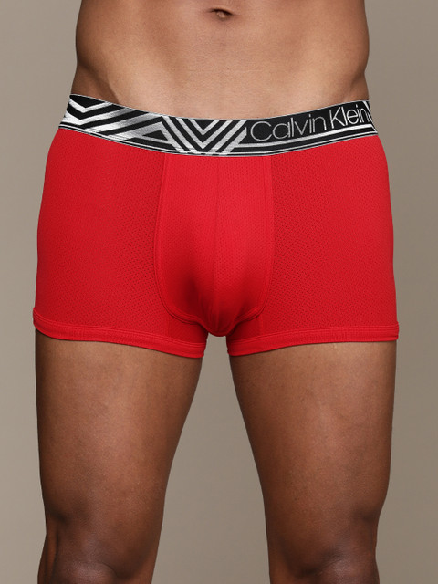 

Calvin Klein Underwear Men Red Solid Low Rise Trunk NB2434CB6