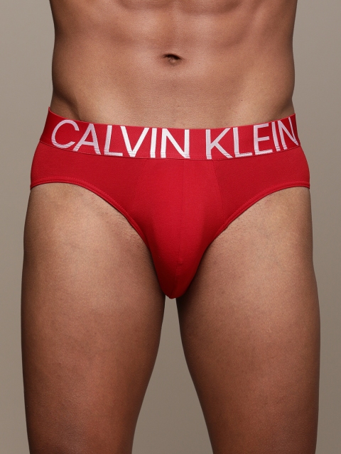 

Calvin Klein Underwear Men Red Solid Briefs NB17129KL