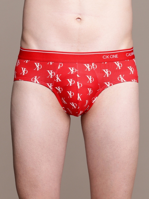 

Calvin Klein Underwear Men Red & White Printed Briefs NB2224SL2