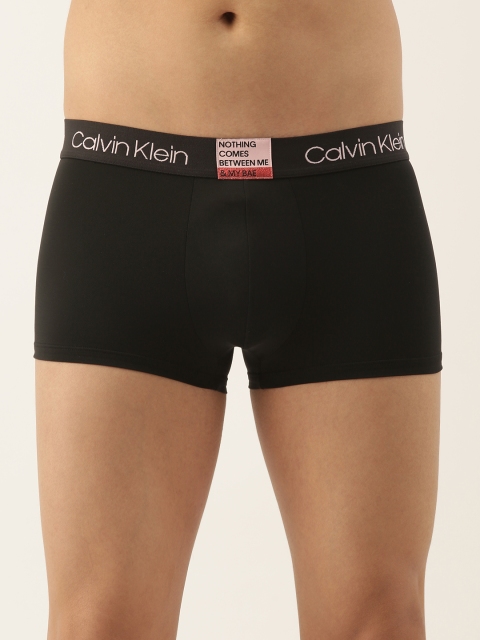 

Calvin Klein Underwear Men Black Solid Trunks NB2073001