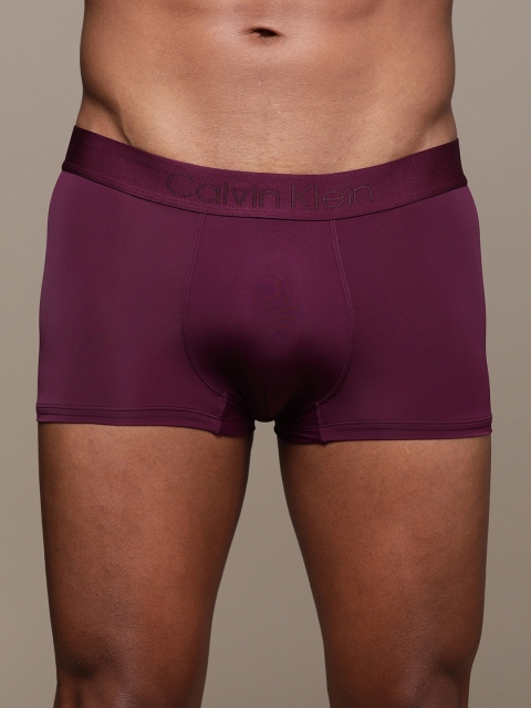 

Calvin Klein Underwear Men Maroon Solid Trunks NB1929RT7