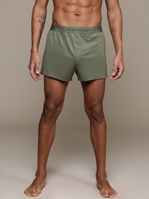 

Calvin Klein Underwear Men Olive Green Solid Boxers NB22105TF