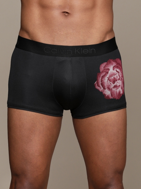

Calvin Klein Underwear Men Black Solid Trunks With Printed Detail NB2393PB1