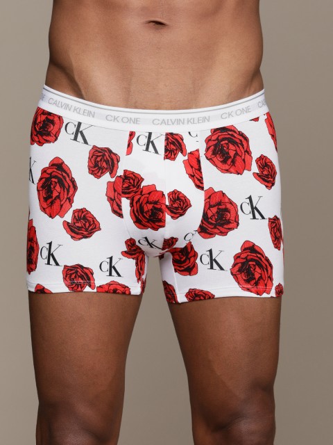 

Calvin Klein Underwear Men White & Red Printed Trunks NB2216CR5