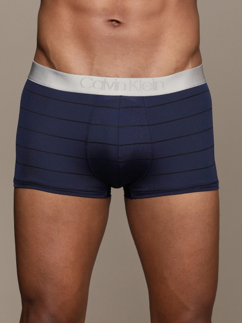 

Calvin Klein Underwear Men Blue & Black Striped Trunks NB2425HP9