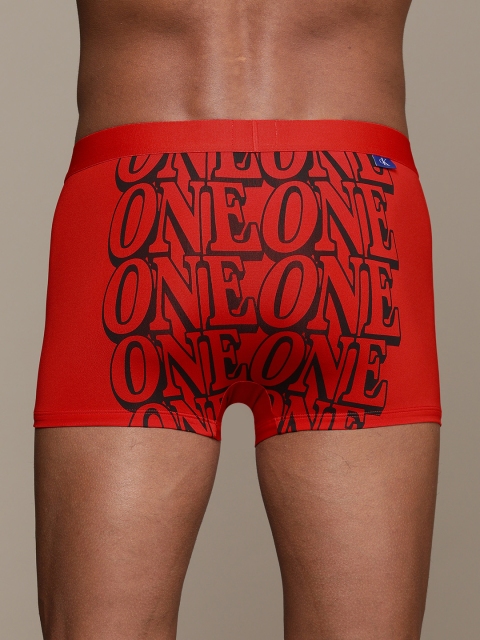 

Calvin Klein Underwear Men Red & Black Printed Low Rise Trunk NB2225001