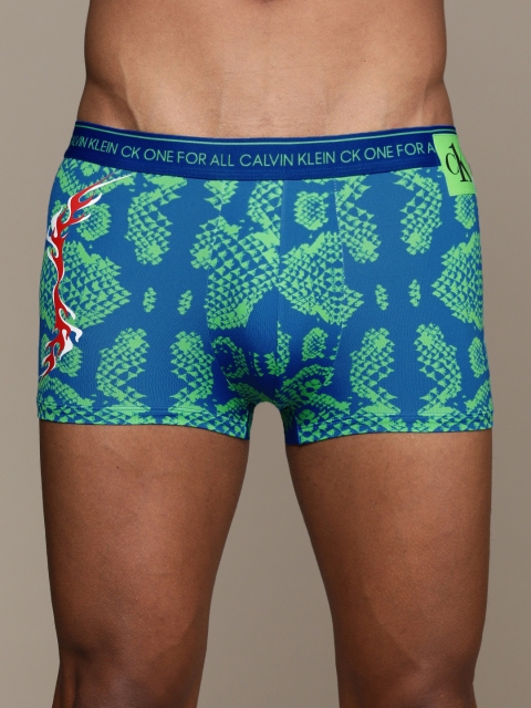 

Calvin Klein Underwear Men Blue & Green Printed Low Rise Trunk NB2418SM2