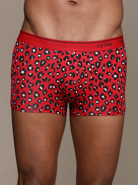 

Calvin Klein Underwear Men Red & Black Printed Low Rise Trunk NB2225SL9