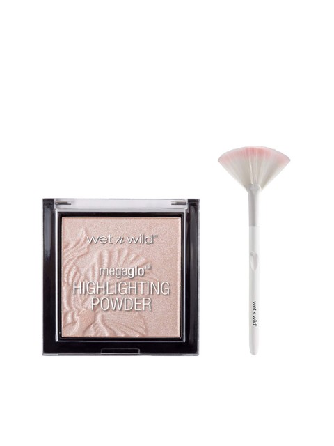 

Wet n Wild Sustainable Set of Megaglo Blossom Glow Highlighting Powder & Highlighting Fan Brush, Beige