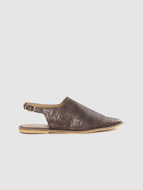 

Roadster Women Coffee Brown Snakeskin Textured Flats