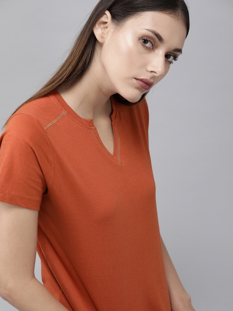 

Roadster Women Rust Orange Solid V-Neck T-shirt