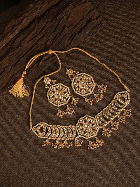 

Fabstreet Gold-Plated & White Kundan Studded Beaded Vilandi Jewellery Set