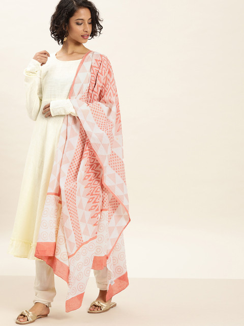 

Taavi White & Pink Bagru Hand Block Print Dupatta