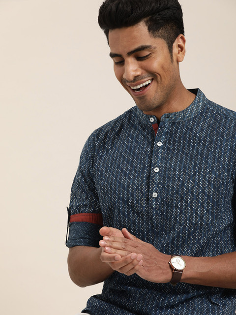 

Taavi Men Blue & White Indigo Hand Block Printed Sustainable Straight Kurta With Roll-Up Sleeves