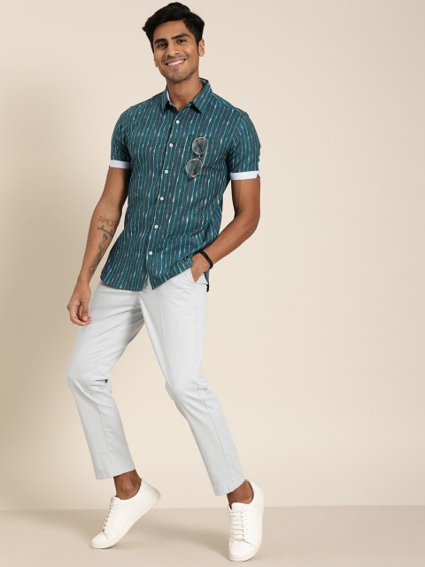 

Taavi Men Teal Blue & Purple Ikat Striped Regular Fit Casual Shirt