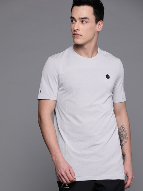 

UNDER ARMOUR Men Grey Rush Seamless Fitted Solid Sports T-shirt