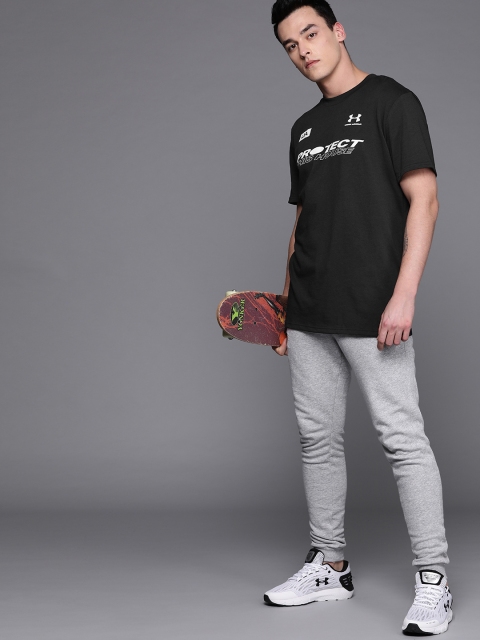 

UNDER ARMOUR Men Black & White PTH Back Printed Training Tshirt