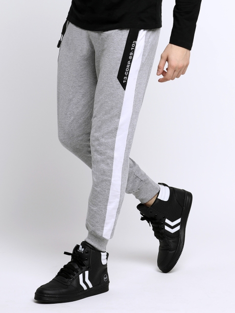 

Maniac Men Grey Melange & White Solid Slim-Fit Joggers