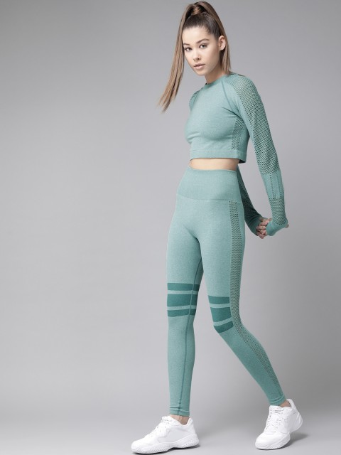 

VOXATI Women Green Solid Crop Top & Tights Training Set
