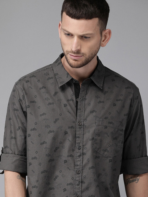 

Roadster Men Charcoal Regular Fit Printed Casual Shirt