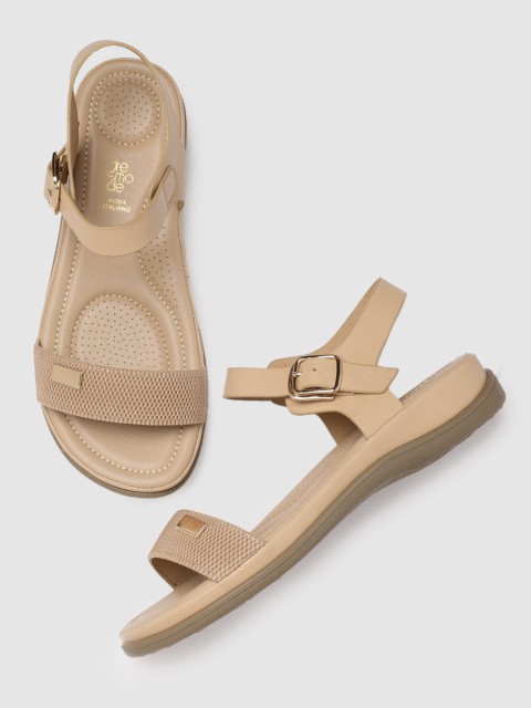 

Tresmode Women Beige Solid Open Toe Flats