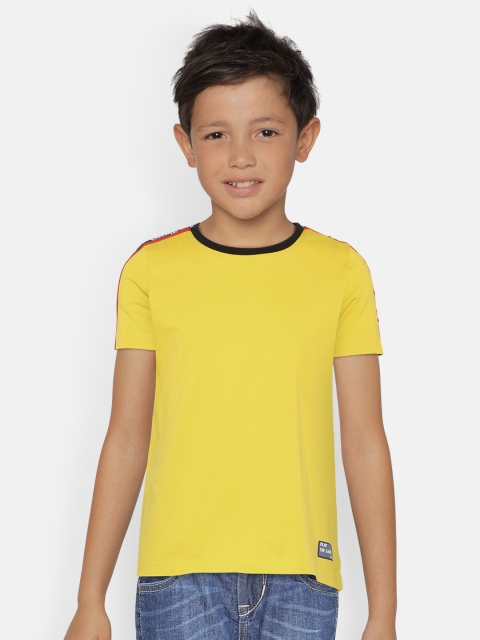 

Indian Terrain Boys Yellow Solid Round Neck T-shirt