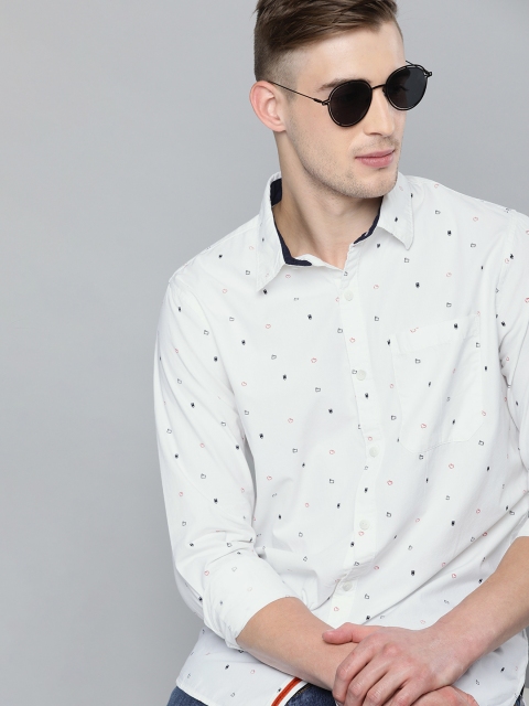 

SINGLE Men White & Navy Blue Slim Fit Printed Casual Shirt