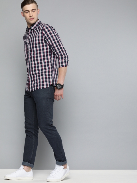 

SINGLE Men Navy Blue & White Slim Fit Checked Casual Shirt