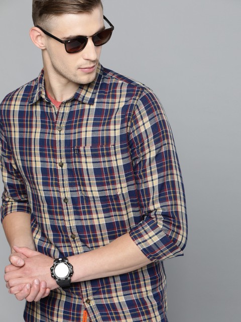 

SINGLE Men Beige & Navy Blue Slim Fit Checked Casual Shirt