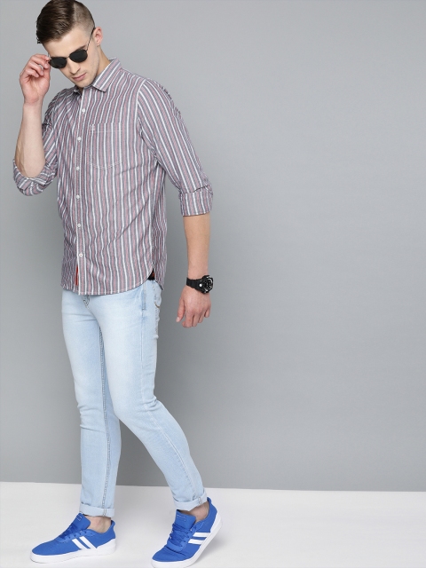 

SINGLE Men Grey & White Slim Fit Striped Casual Shirt