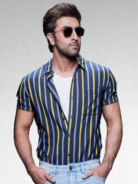 

SINGLE Men Navy Blue & White Slim Fit Striped Casual Shirt