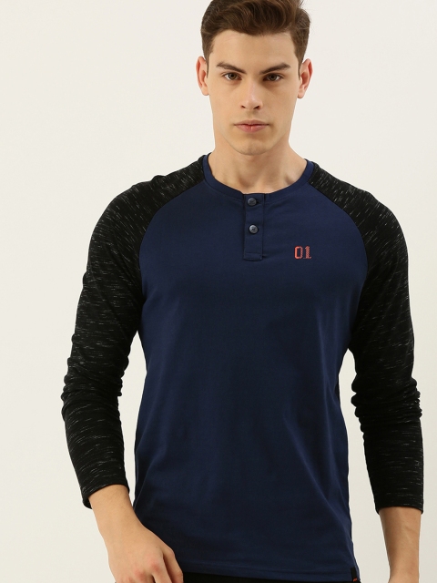 

SINGLE Men Navy Blue Solid Henley Neck Pure Cotton T-shirt With Contrast Sleeves