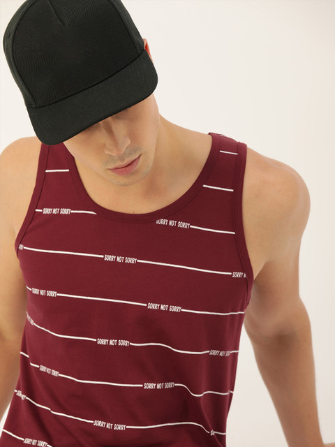 

SINGLE Men Maroon & White Striped Slim Fit Round Neck T-shirt