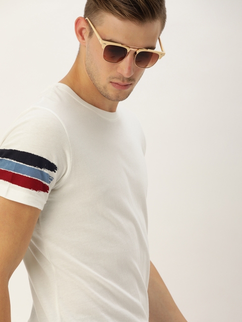 

SINGLE Men White Solid Slim Fit Round Neck T-shirt With Printed Sleeves
